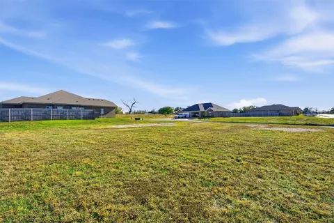700 Sugar Mill Ct, Robinson, TX 76706