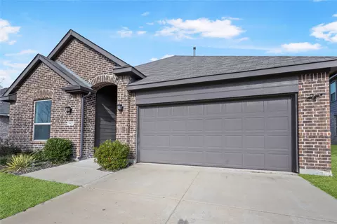 512 Mccoy Dr, Van Alstyne, TX 75495