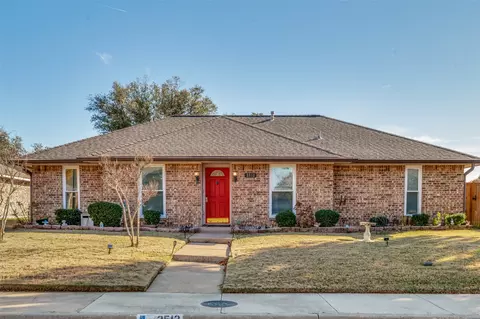 2512 Harbinger Ln, Dallas, TX 75287
