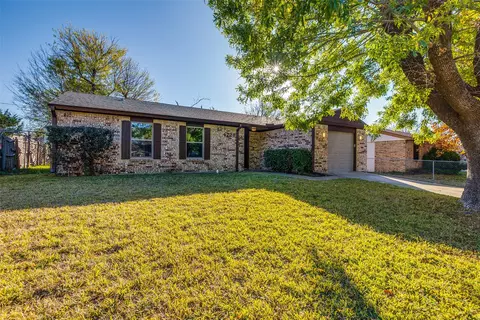 4728 Meadow Ridge Dr, Dallas, TX 75236