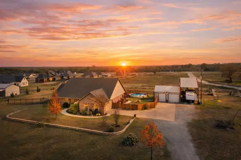 737 County Road 4699, Boyd, TX 76023