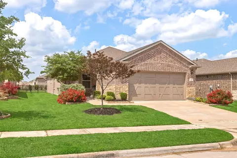 917 Rough Hollow Dr, Mckinney, TX 75071
