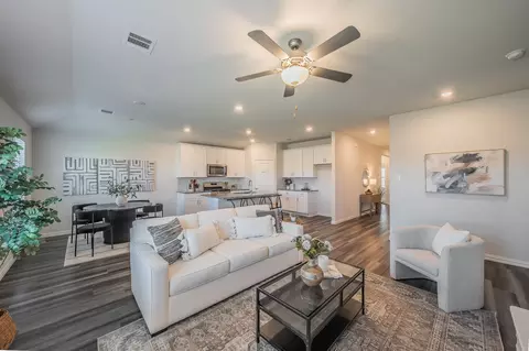 2120 Gill Star Dr, Haslet, TX 76052