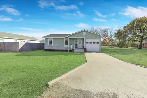 271 E Houston St, Van Alstyne, TX 75495