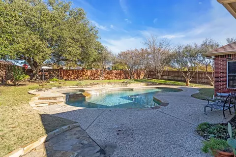 1349 Winnipeg Dr, Lewisville, TX 75077