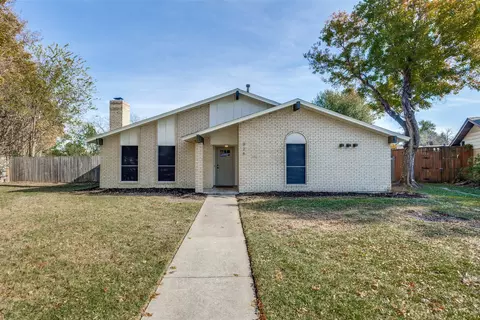 926 Meadowcove Cir, Garland, TX 75043