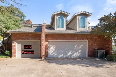 2312 Perkins Rd, Arlington, TX 76016