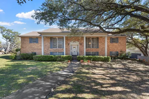 2831 Wooded Acres Dr, Waco, TX 76710