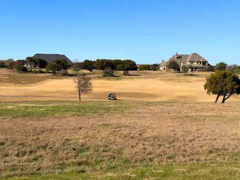 6328 N Aberdeen Dr, Cleburne, TX 76033