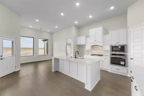 144 Lila Lake Dr, Waxahachie, TX 75165