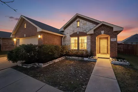 303 Laurel Ln, Rockwall, TX 75087