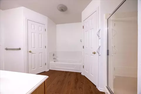 Bath - 1309 Mcanear Ct, Cleburne, TX 76033 photo 2 of 4