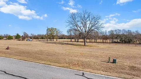 273 Toscana Cir, Gordonville, TX 76245