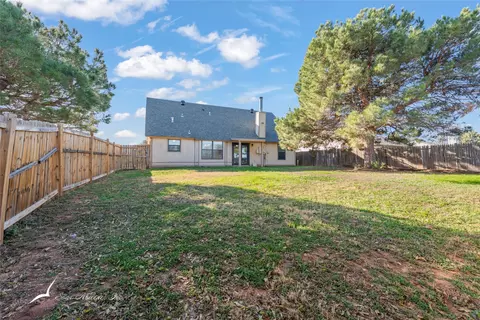 Exterior - 5802 Chachalaca Ln, Abilene, TX 79605 photo 6 of 7
