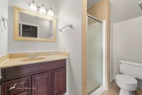 Bath - 5802 Chachalaca Ln, Abilene, TX 79605 photo 3 of 3