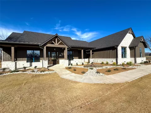 1642 Earhart Dr, Granbury, TX 76049