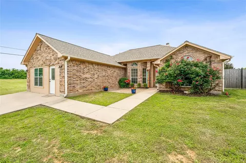 500 Moonlight Trl, Stephenville, TX 76401