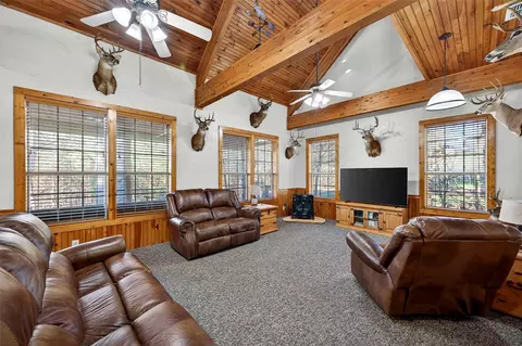 100 Bluebonnet Cir, Denison, TX 75020