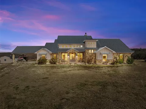 2565 Heritage Pkwy, Axtell, TX 76624