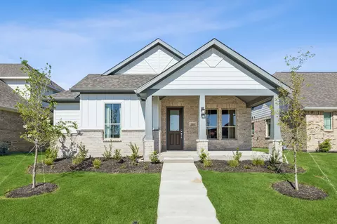 2282 Terlingua Dr, Waxahachie, TX 75165