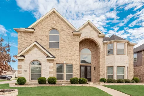 7112 Playa Norte Dr, Grand Prairie, TX 75054