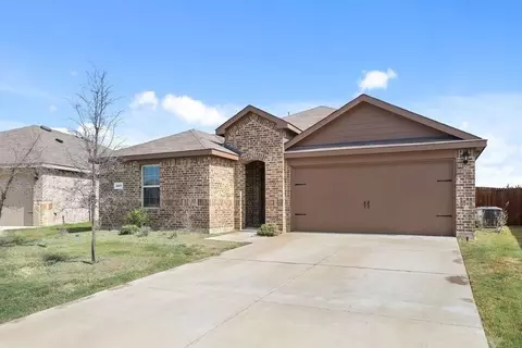 1627 Croghan Rd, Forney, TX 75126