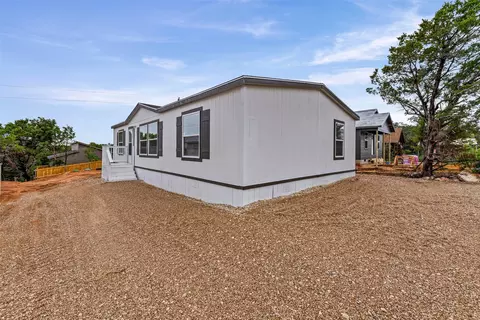 917 Arkansas River Dr, Granbury, TX 76048