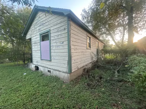 Exterior - 3317 N 23rd St, Waco, TX 76708 photo 7 of 7