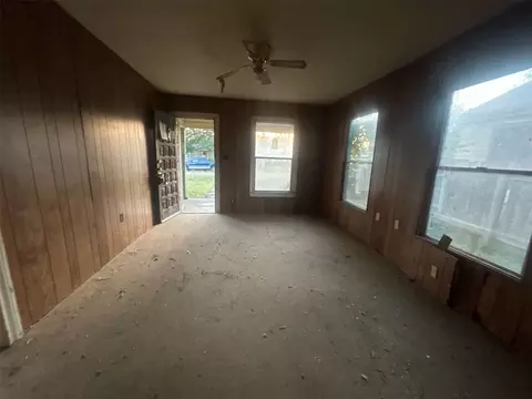 Living - 3317 N 23rd St, Waco, TX 76708 photo 3 of 6