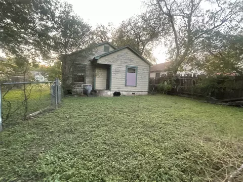 Exterior - 3317 N 23rd St, Waco, TX 76708 photo 6 of 7