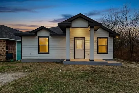 3304 Wellington St, Greenville, TX 75401