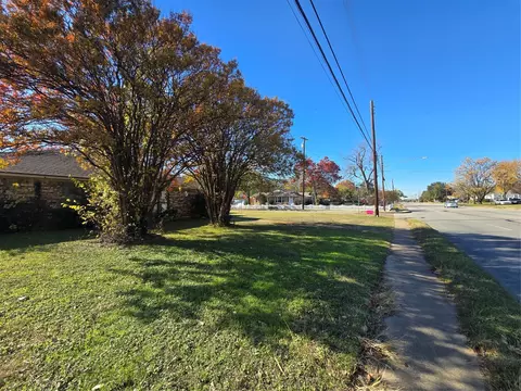 222 W Shady Grove Rd W #222 EAST, Irving, TX 75060