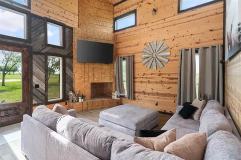 Living - 645 County Road 4875, Celeste, TX 75423 photo 3 of 3