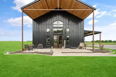 Exterior - 645 County Road 4875, Celeste, TX 75423 photo 4 of 5