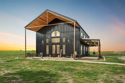 Exterior - 645 County Road 4875, Celeste, TX 75423 photo 3 of 5