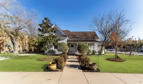 514 N Rogers St, Waxahachie, TX 75165