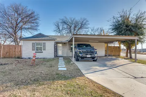 9225 N Dodson Dr, White Settlement, TX 76108