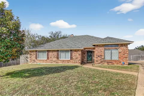 7864 Mahonia Dr, Fort Worth, TX 76133