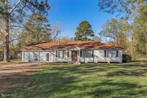 9210 Belcher Hwy, Oil City, LA 71061