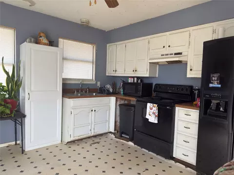 Kitchen - 12776 Valverde Loop, Terrell, TX 75161 photo 1 of 2