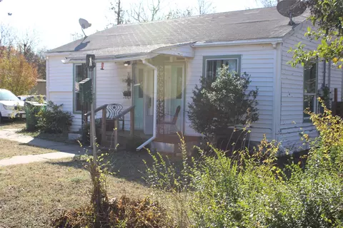 304 E Criddle St, Waxahachie, TX 75165