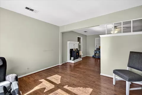 Living - 300 County Road 2100 Rd, Seven Points, TX 75143 photo 1 of 4