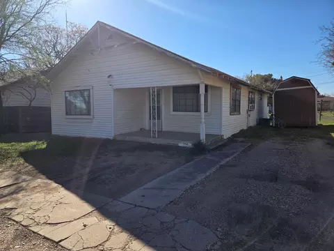 444 NW Avenue E, Hamlin, TX 79520
