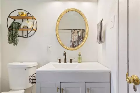 Bath - 2015 Windsor Ave, Waco, TX 76708 photo 2 of 3
