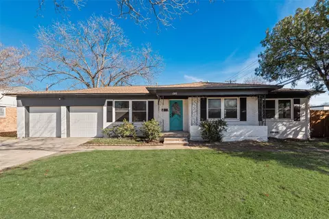 1502 Betsy Ln, Irving, TX 75061