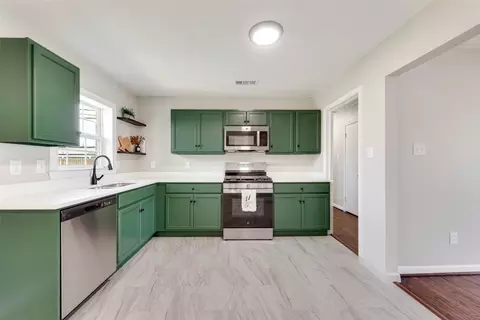 1502 Betsy Ln, Irving, TX 75061