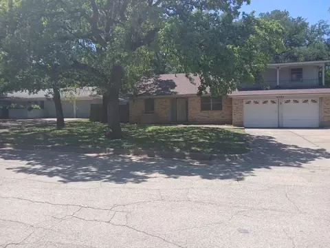 6424 Melinda Dr, Forest Hill, TX 76119