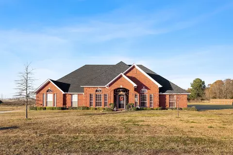 315 Briarwood Ln, Sulphur Springs, TX 75482