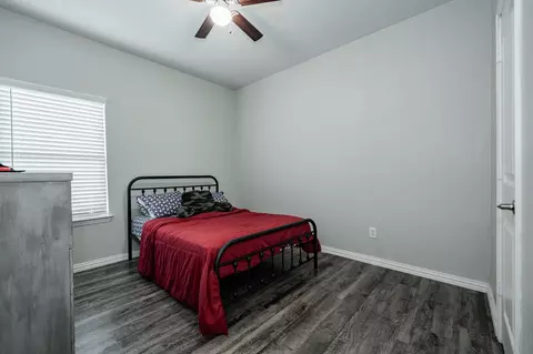 Bedroom - 107 Willowbend Loop, Mabank, TX 75147 photo 3 of 6