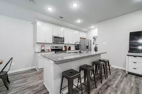 Kitchen - 107 Willowbend Loop, Mabank, TX 75147 photo 1 of 5